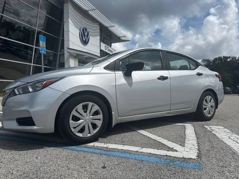 Used 2020 Nissan Versa S FWD image 29
