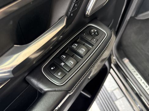 Used 2020 RAM 1500 Limited w/ Black Appearance Package AWD/4WD image 20