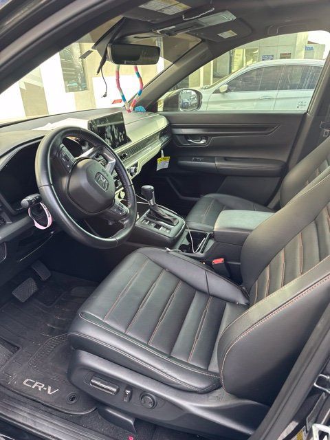 Used 2025 Honda CR-V Sport-L image 10