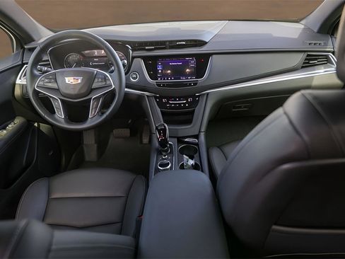 Used 2025 Cadillac XT5 Luxury image 26