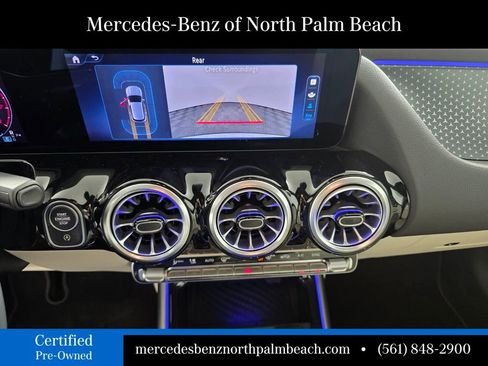 Used 2025 Mercedes-Benz GLA 250 image 21