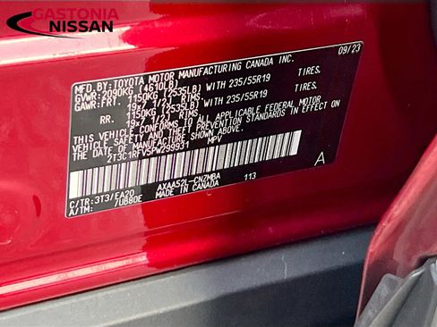 Used 2023 Toyota RAV4 XLE Premium image 40