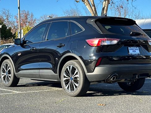 Certified 2022 Ford Escape SEL w/ SEL Stealth AWD Package image 6