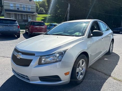 Used 2013 Chevrolet Cruze LT FWD image 3