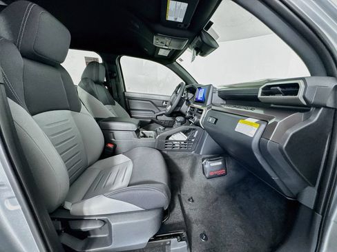 Used 2025 Toyota Tacoma TRD Sport RWD image 28