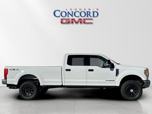 Used 2017 Ford F350 XLT image 3