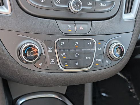 Used 2024 Chevrolet Malibu LT FWD image 26