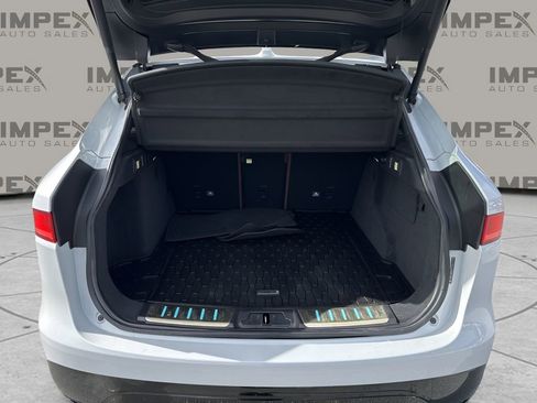 Used 2018 Jaguar F-PACE S image 31