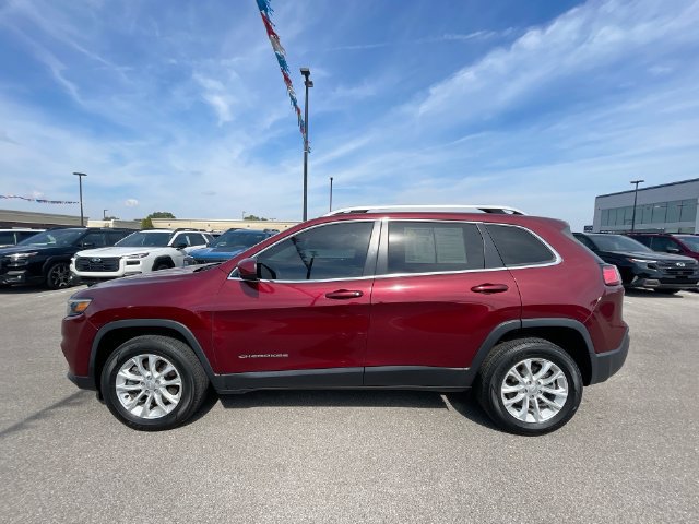 Used 2019 Jeep Cherokee Latitude w/ Popular Appearance Group AWD/4WD image 2