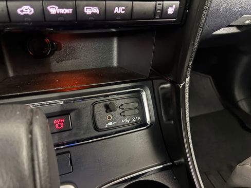 Used 2022 Subaru Ascent Onyx Edition image 16