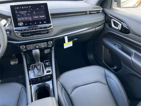 New 2026 Jeep Compass Limited image 29