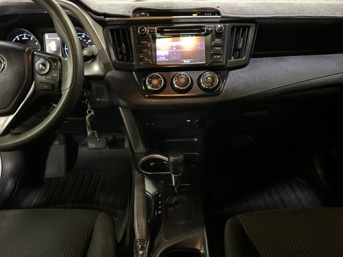 Used 2017 Toyota RAV4 LE image 15