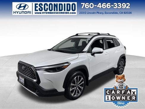 Used 2024 Toyota Corolla Cross XLE w/ Convenience Package image 1