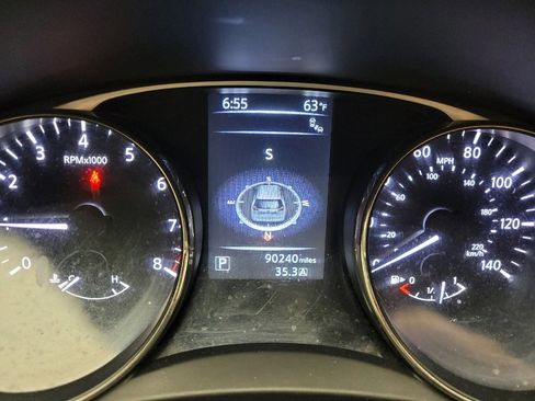 Used 2016 Nissan Rogue SV w/ SV Premium Package image 23