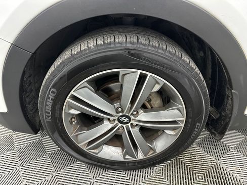 Used 2016 Hyundai Santa Fe Limited w/ Option Group 04 FWD image 13