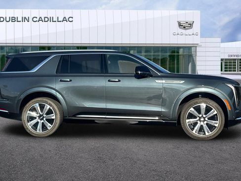 Certified 2026 Cadillac Escalade IQL Luxury AWD/4WD image 3