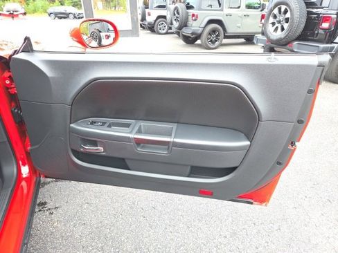 Used 2010 Dodge Challenger R/T image 86