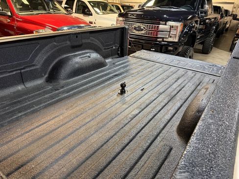 Used 2006 Dodge Ram 2500 Truck SLT image 40