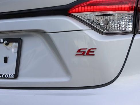 Used 2021 Toyota Corolla SE image 7