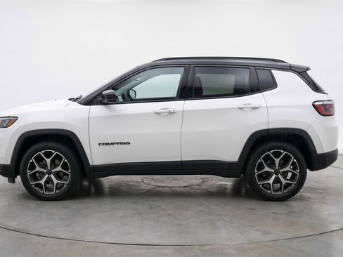 Used 2025 Jeep Compass Limited AWD/4WD image 5