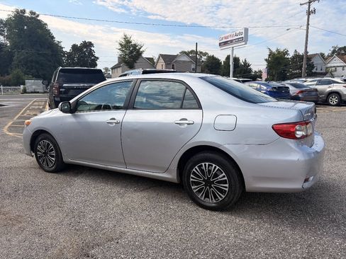 Used 2011 Toyota Corolla LE FWD image 12