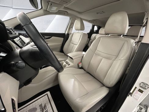 Used 2021 Nissan Rogue Sport SL w/ Premium Package image 8