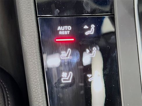 New 2026 Porsche Macan S image 23