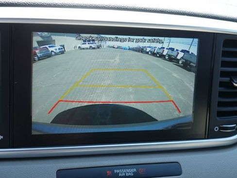Used 2020 Kia Sportage S FWD image 3