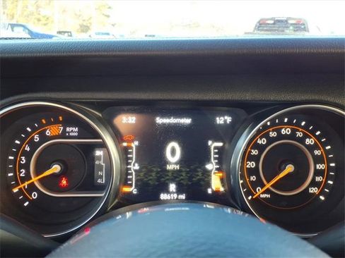 Used 2019 Jeep Wrangler Unlimited Sahara image 16