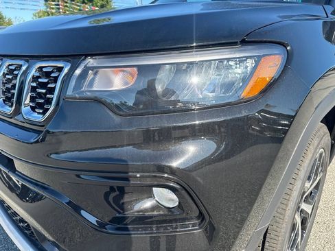 New 2026 Jeep Compass Limited AWD/4WD image 24