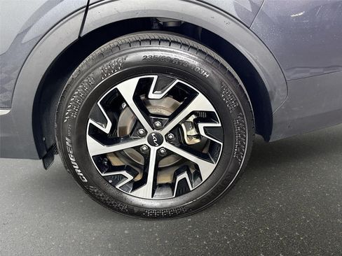 Certified 2024 Kia Sportage EX FWD image 32