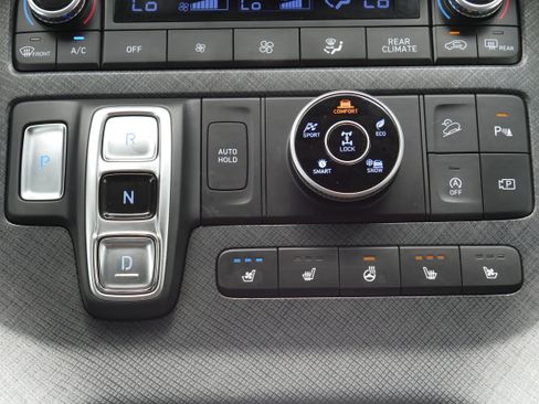 Used 2024 Hyundai Palisade Limited AWD/4WD image 25