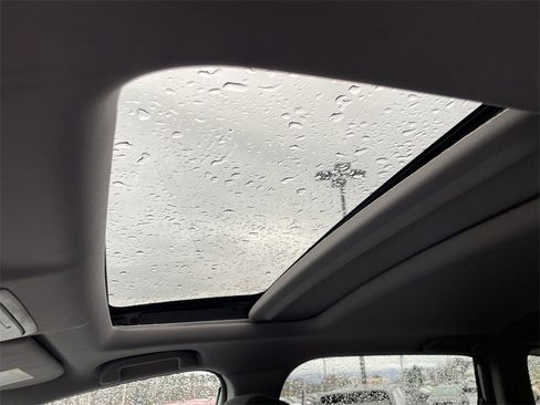 Used 2017 Honda CR-V EX image 10