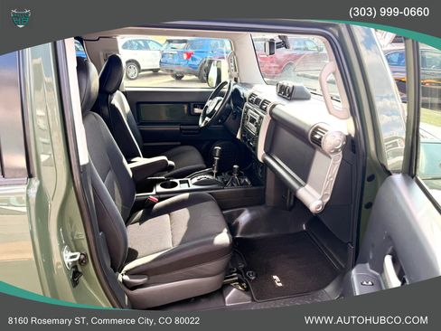 Used 2012 Toyota FJ Cruiser 4WD w/ Upgrade Pkg image 13