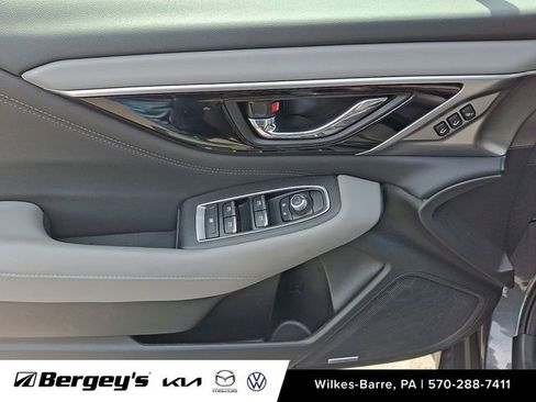 Used 2024 Subaru Outback Limited AWD/4WD image 14