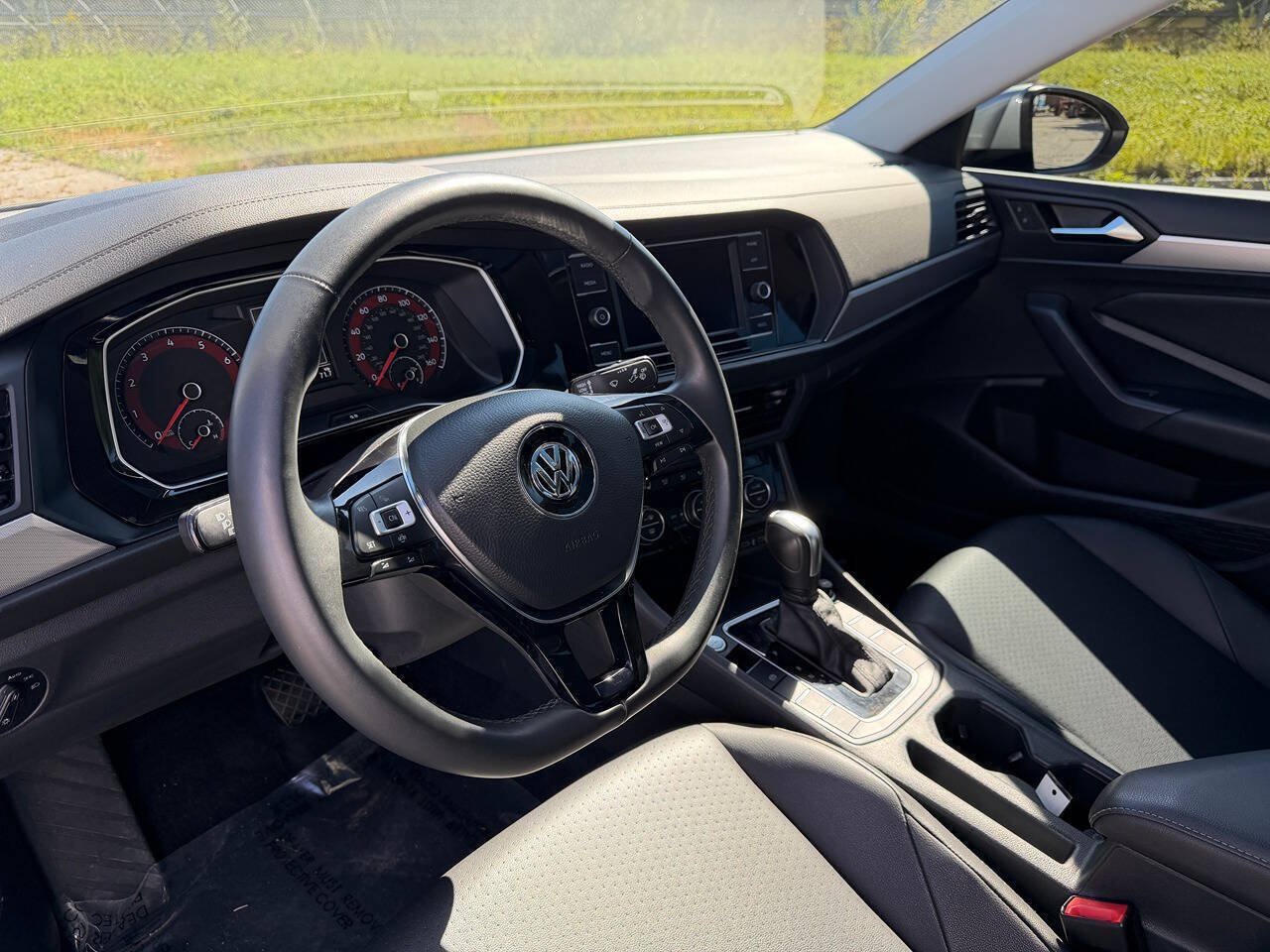 Used 2020 Volkswagen Jetta SE w/ SE Cold Weather Package FWD image 11