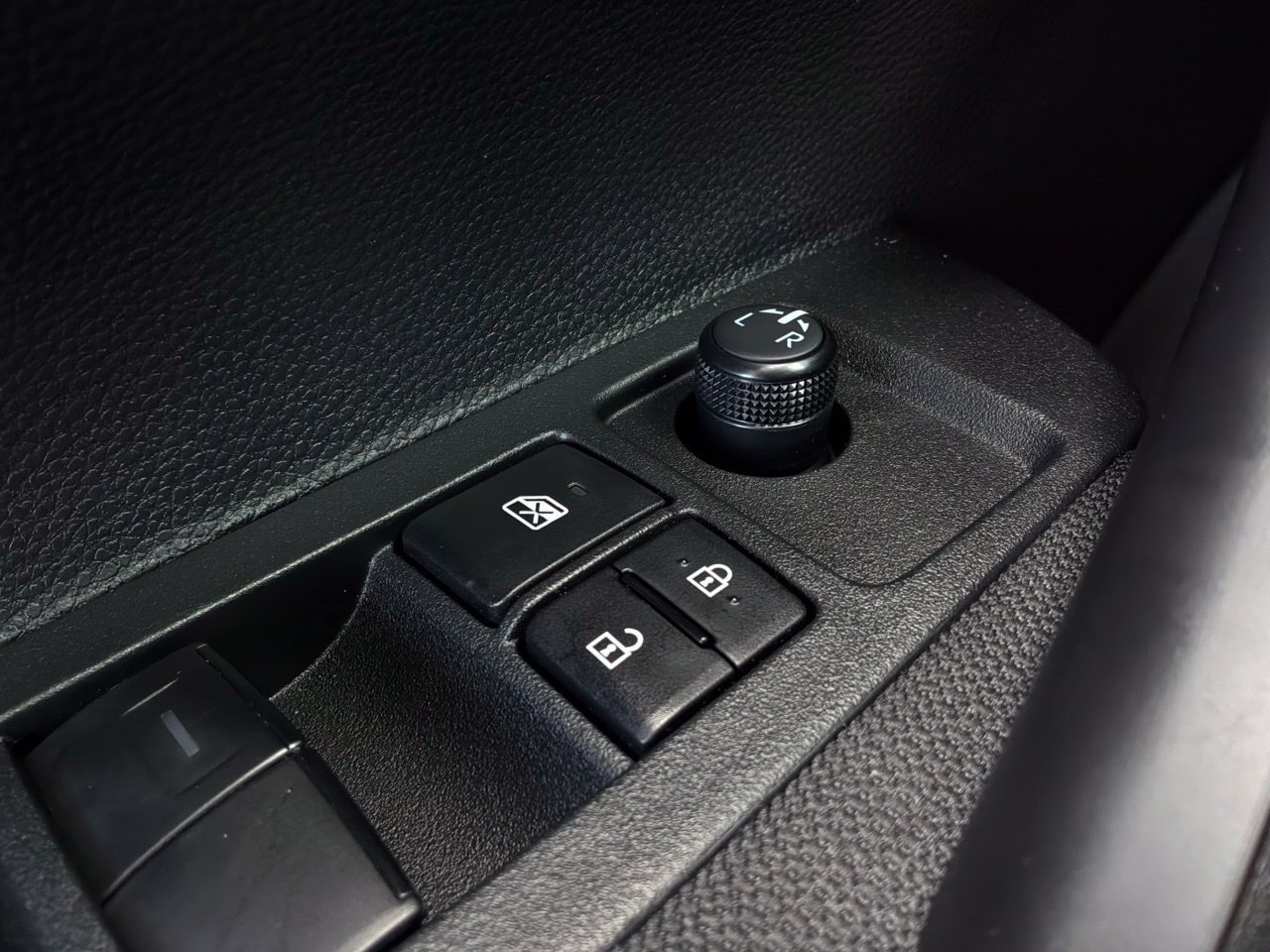 Used 2026 Toyota Corolla LE FWD image 22