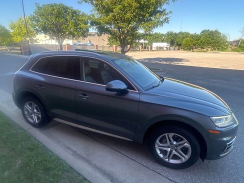 Used 2018 Audi Q5 2.0T Premium Plus w/ Premium Plus Package AWD/4WD image 4