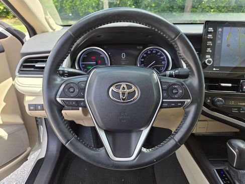 Used 2021 Toyota Camry XLE w/ Navigation Upgrade Package FWD image 29