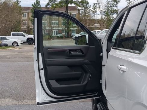 New 2026 Chevrolet Suburban LS AWD/4WD image 19