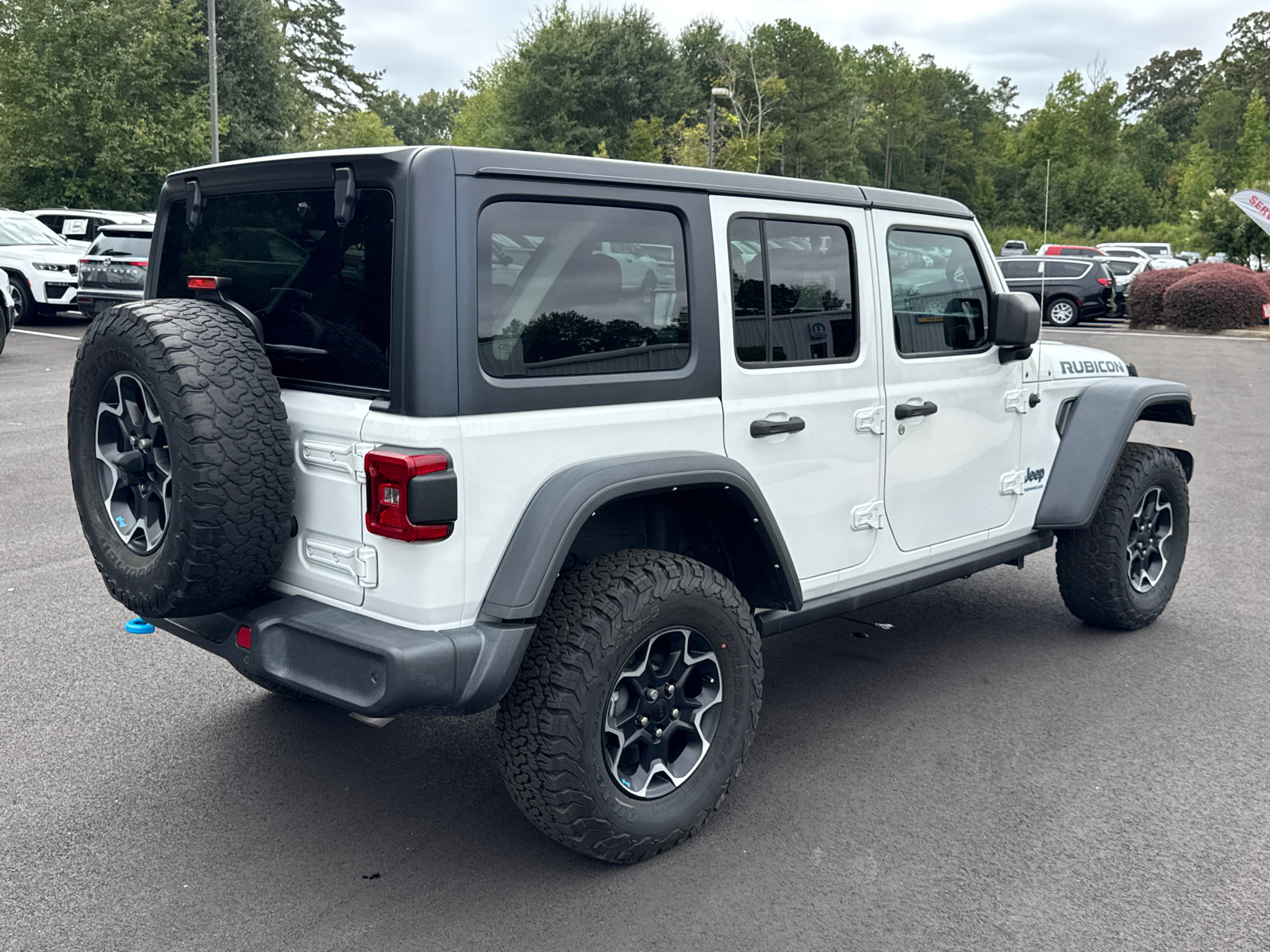 Used 2023 Jeep Wrangler Unlimited Rubicon 4xe w/ Safety Group AWD/4WD image 5
