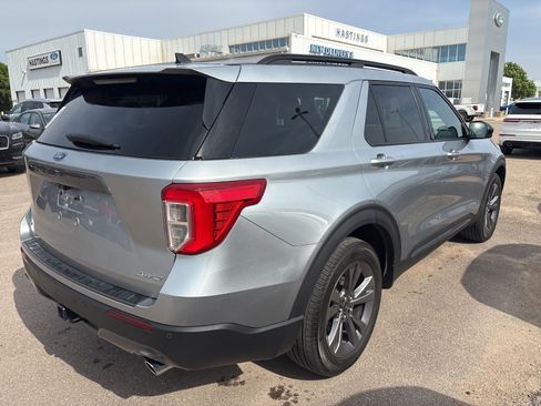 Used 2023 Ford Explorer XLT w/ Equipment Group 202A AWD/4WD image 6