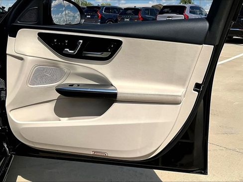 Used 2022 Mercedes-Benz C 300 Sedan image 25