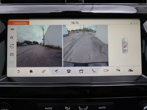 Used 2018 Land Rover Discovery HSE image 21