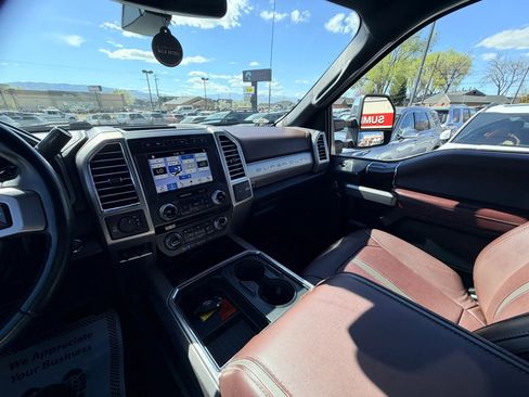 Used 2017 Ford F350 Platinum w/ Platinum Ultimate Package image 19