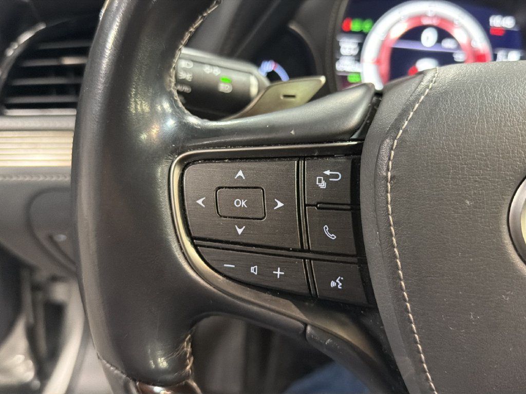 Used 2019 Lexus LS 500 AWD w/ Interior Upgrade Package image 18