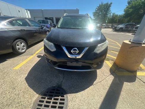 Used 2015 Nissan Rogue SV FWD image 2