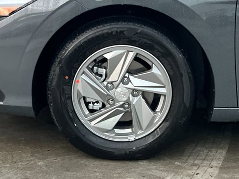 New 2026 Hyundai Elantra SE image 24