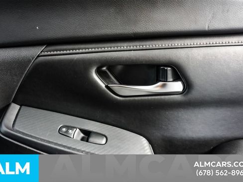 Used 2024 Nissan Sentra SV FWD image 45