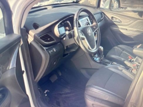 Used 2022 Buick Encore Preferred w/ Safety Package image 4